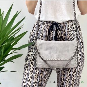 Vegan leather purse with thick pewter chain